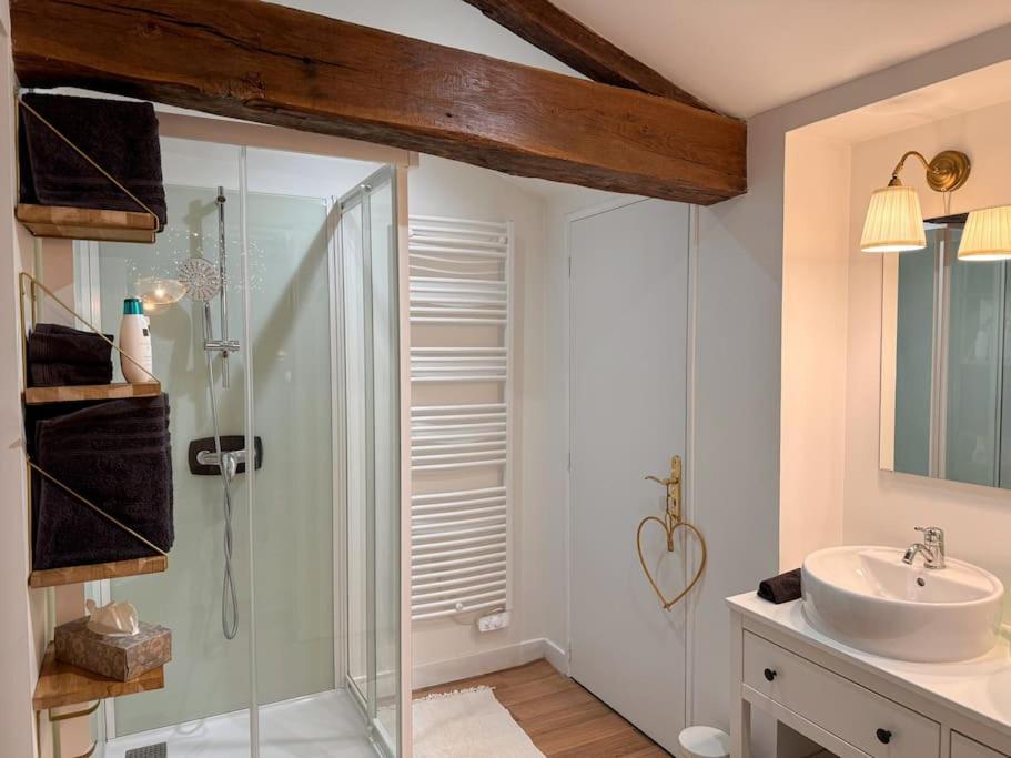 Maison + Parking Prive Au Coeur Angouleme 60M2 Экстерьер фото