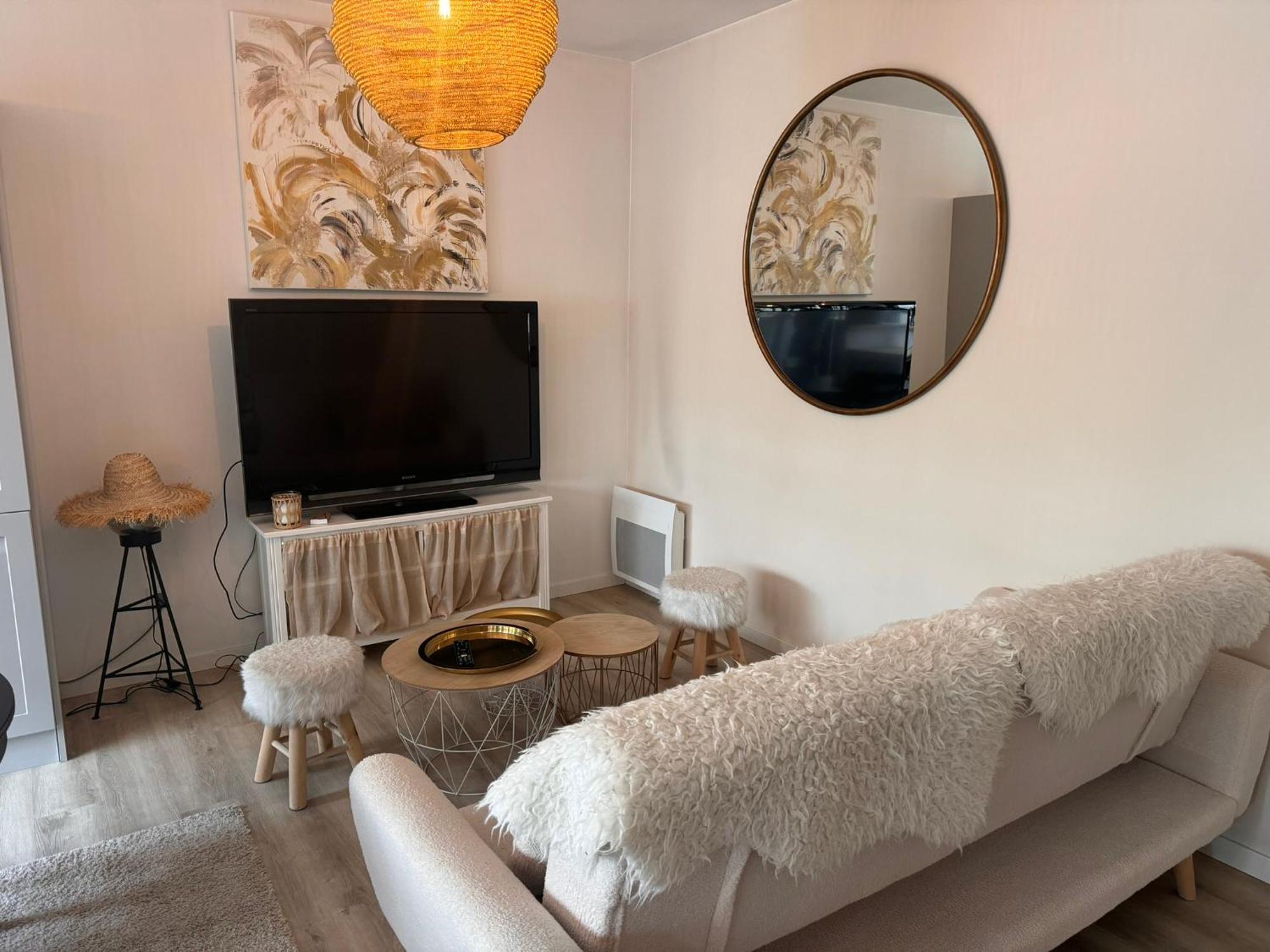 Maison + Parking Prive Au Coeur Angouleme 60M2 Экстерьер фото